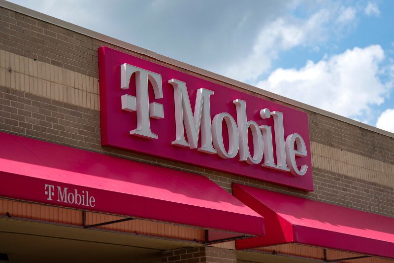 📈 T-Mobile 预计到 2027 年 EBITDA 将达 390 亿美元，在竞争激烈的环境中T-Mobile US Inc. 预计到 2027 年，其息税折旧摊销前利润 (EBITDA) 将增至 390 亿美元，比去年增长约 100 亿美元