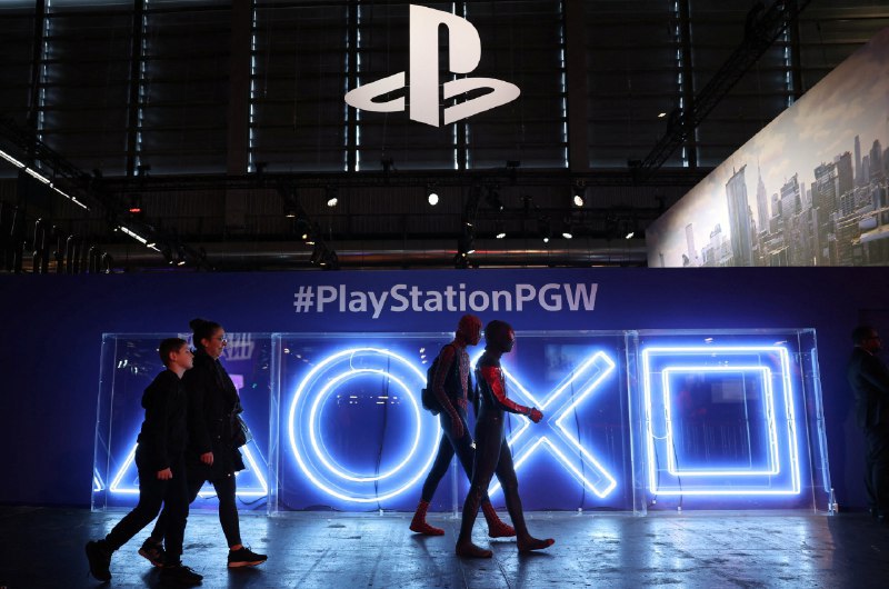 🎮 英特尔失去价值 300 亿美元的 PlayStation 6 芯片合同，败给 AMD英特尔已失去为索尼即将推出的 PlayStation 6 设计和制造芯片的合同，这笔交易原本可能带来约 300 亿美元的收入